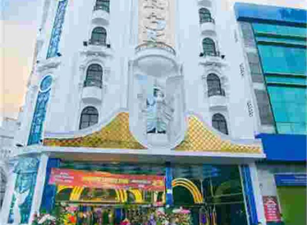 Toà nhà 3 mặt tiền đường Út Tịch, P4, Tân Bình