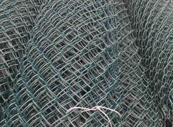 Lưới B40 bọc nhựa PVC khổ 1m, 1.2m, 1.5m 1.8m... hàng sẵn kho